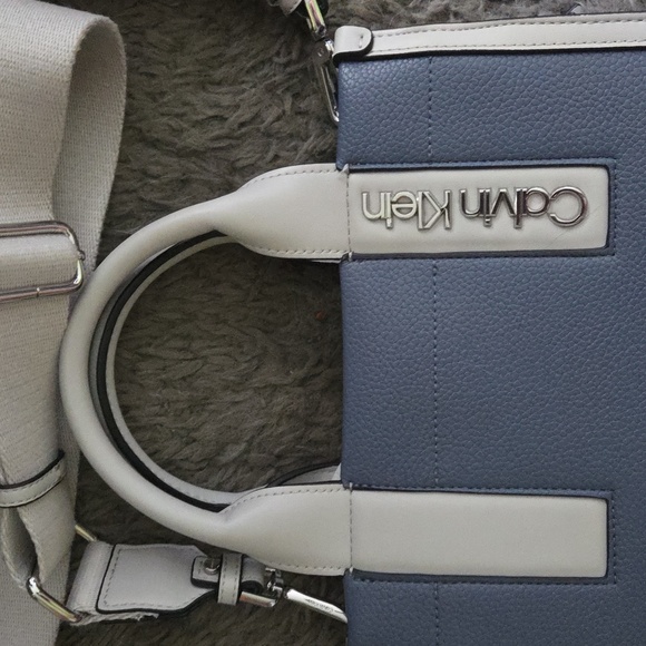 EUC Calvin Klein Crossbody Satchel - Picture 2 of 6